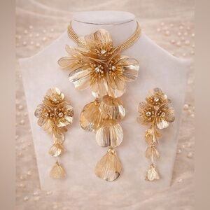 Kate Middleton Famous Cascading Floral Necklace&Earrings Set